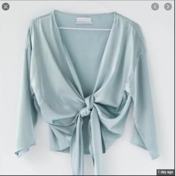 ⭐️ Nicole Satin Tie-Front Nylon Boho Peasant Hippie Hipster Classy Shabby Blouse - Picture 1 of 8